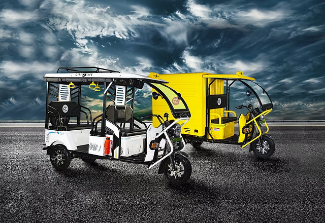 How E-Rickshaws Reduce Pollution and Fuel Costs in India